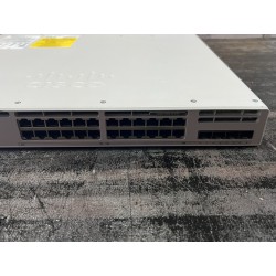 Switch 24 puertos Cisco C9300L-24T-4G-A