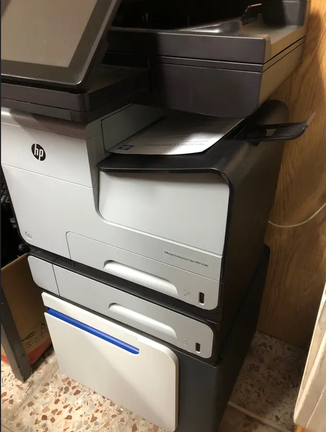 Impresora Officejet Enterprise color MFP X585 - Imagen 3
