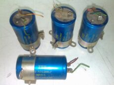 Condensadores ITT de 2200uf. 100vdc con soporte