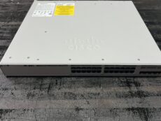 Switch 24 puertos Cisco C9300L-24T-4G-A