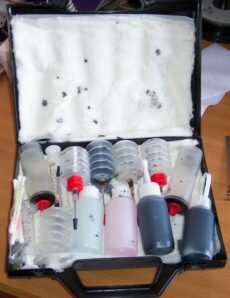 Maletin con Kit para recarga de Cartuchos de tinta