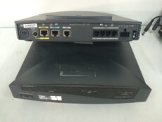 Router Cisco 827-4V